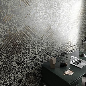 Трафарет - Клубничный воришка овал - Фотография интерьере 2